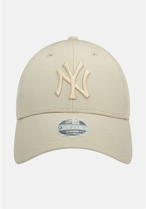 9FORTY Adjustable Hat New York Yankees Faux Leather Womens Light Beige for women NEW ERA | 60364299.